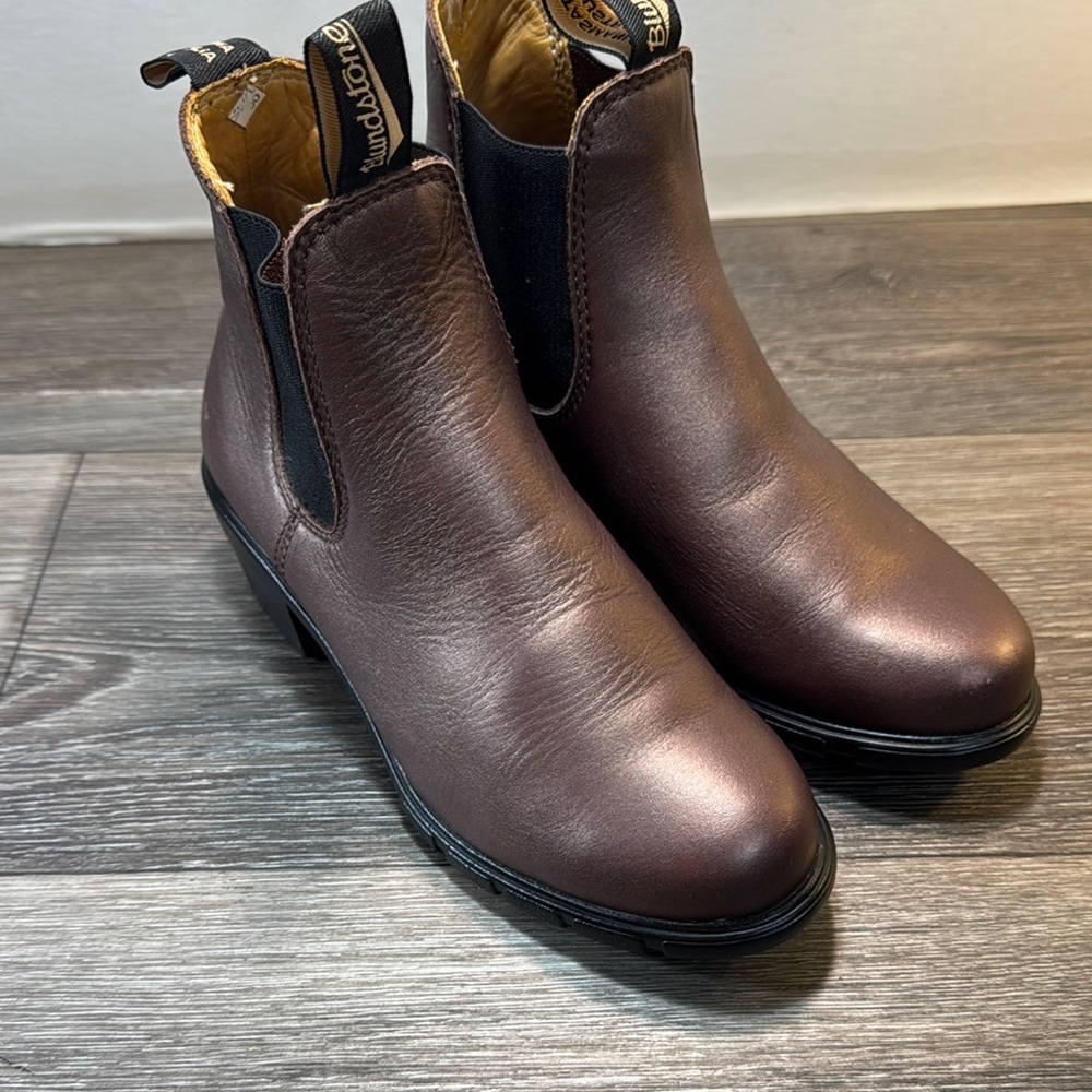 Blundstone Brown / bronze Ankle Boots woman’s 7.5 (s14) - Picture 9 of 11
